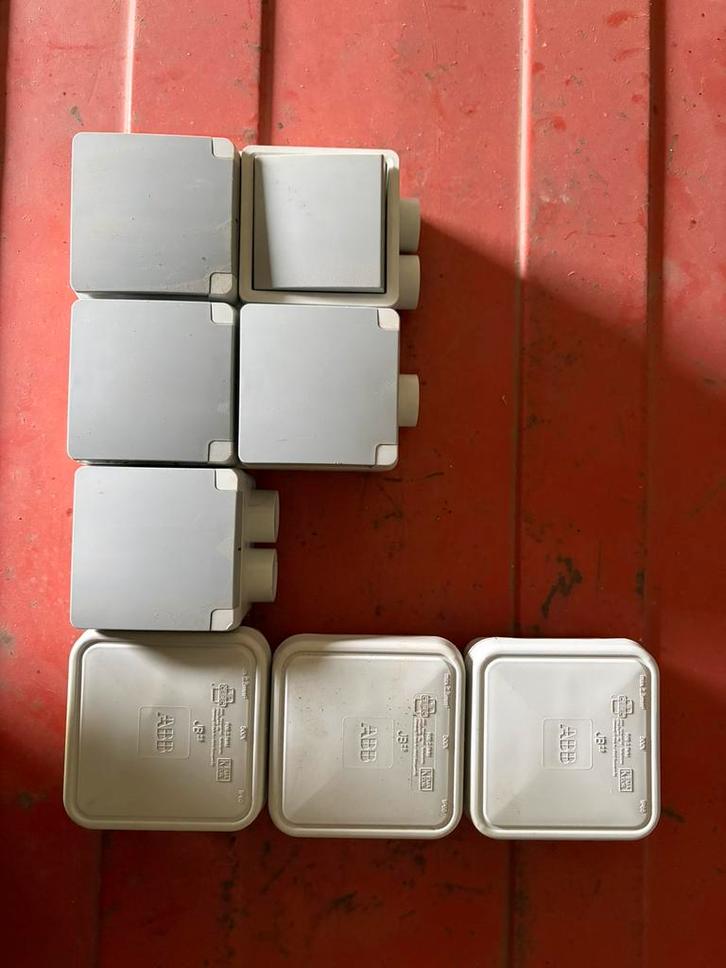 Niko hydro ip56, Doe-het-zelf en Bouw, Elektriciteit en Kabels, Nieuw, Stopcontact, Ophalen