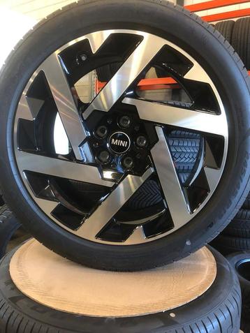 ORIG. 19" MINI COUNTRYMAN U25 VELGEN MET ZOMERBANDEN 5A269E5 beschikbaar voor biedingen