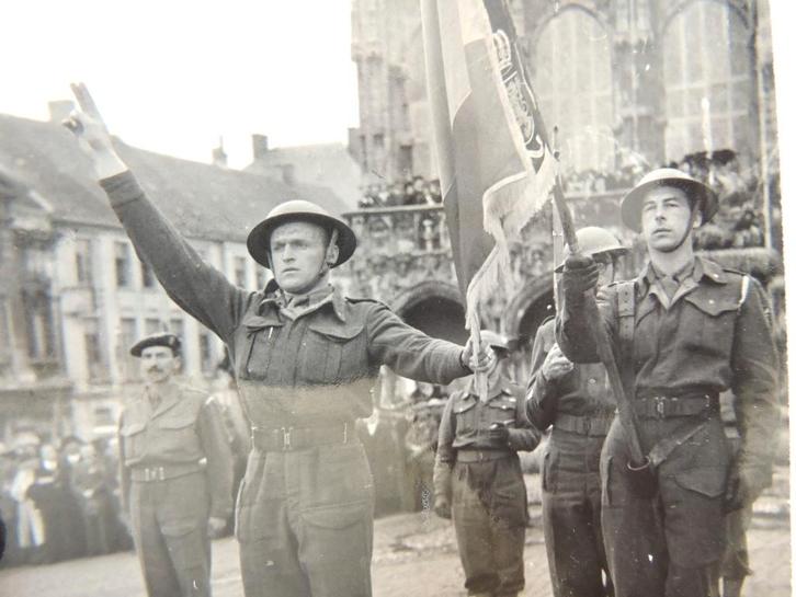 1945 ABBL 27ème Batallion Fusiliers Belges photo Audenaerde, Collections, Objets militaires | Seconde Guerre mondiale, Autres