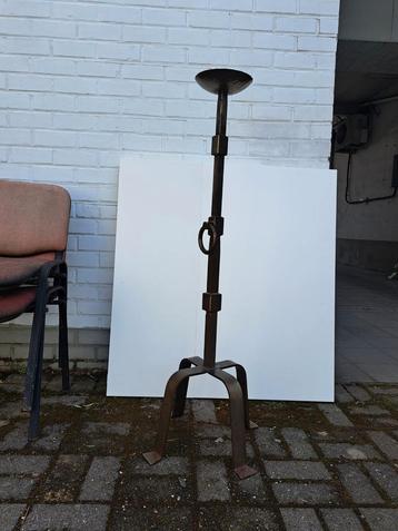 Candelabre, Enlèvement