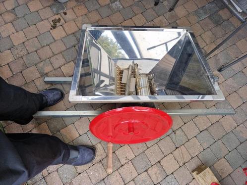 Wijn maken., Hobby en Vrije tijd, Overige Hobby en Vrije tijd, Zo goed als nieuw, Ophalen