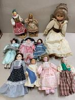 10 anciennes poupées 1970/80 porcelaine, carton, plastique., Ophalen of Verzenden