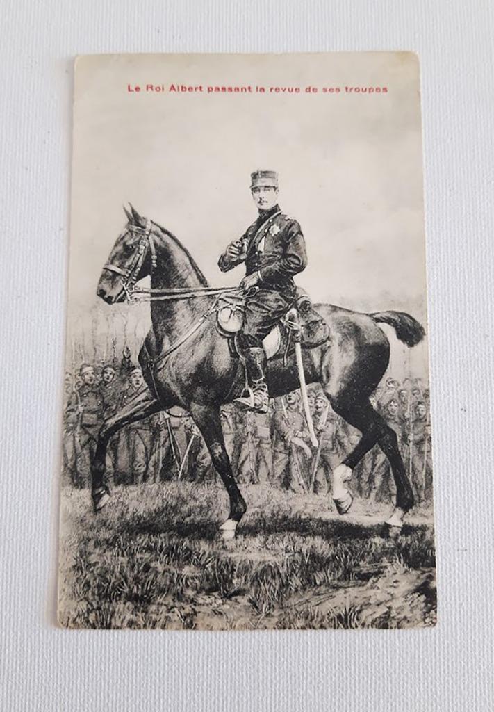 België Z/W postkaart Roi Albert passant revue de ses troupes, Collections, Cartes postales | Thème, Non affranchie, Avant 1920