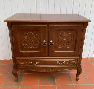 Vintage meubels/dressoir  beschikbaar voor biedingen