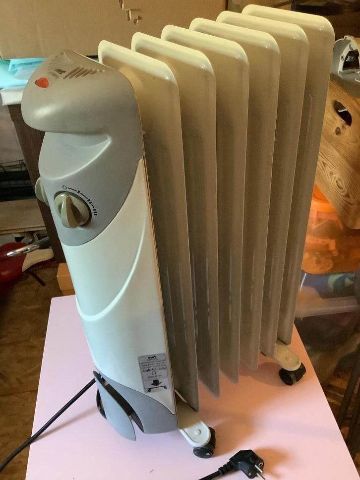 Elektrische Olieradiator, Doe-het-zelf en Bouw, Verwarming en Radiatoren, Zo goed als nieuw, Radiator, 800 watt of meer, 30 tot 80 cm