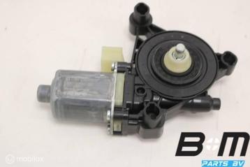 Raammotor linksvoor VW Tiguan 5NA 5Q0959801C beschikbaar voor biedingen