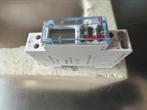 Digitale Schakelklok 24/7 Legrand D11 Micro Rex, Doe-het-zelf en Bouw, Elektriciteit en Kabels, Ophalen of Verzenden, Zo goed als nieuw