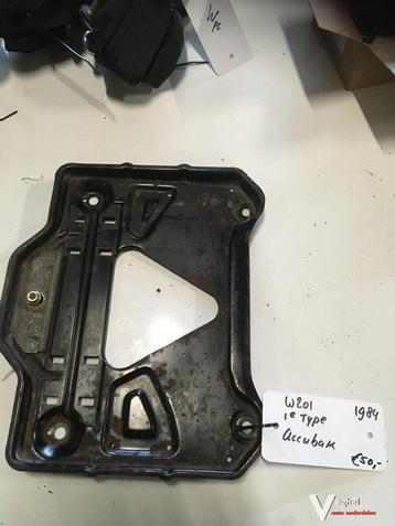 Mercedes w201 / 190 1983 Accubak  beschikbaar voor biedingen