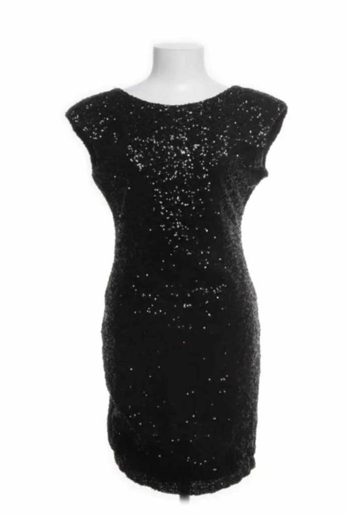 Glitter jurk met open rug, M, Soky & Soka, Kleding | Dames, Jurken, Zo goed als nieuw, Maat 38/40 (M), Zwart, Boven de knie, Ophalen of Verzenden