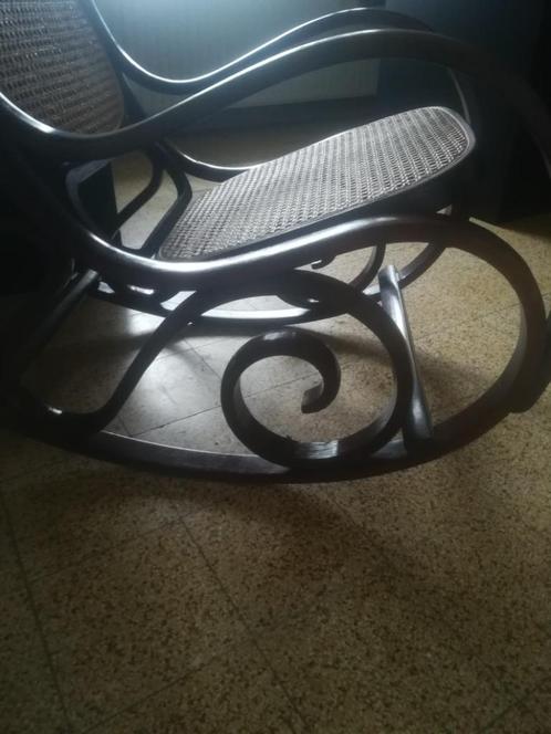 Vintage Thonet-style- Sierlijke schommelstoel, Antiek en Kunst, Antiek | Meubels | Stoelen en Sofa's, Ophalen of Verzenden