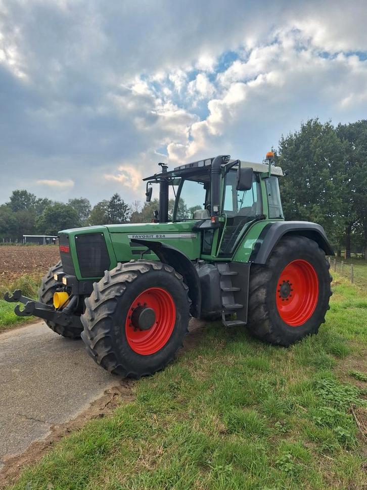Fendt 824 Turboshift, Zakelijke goederen, Landbouw | Tractoren, Fendt, Ophalen