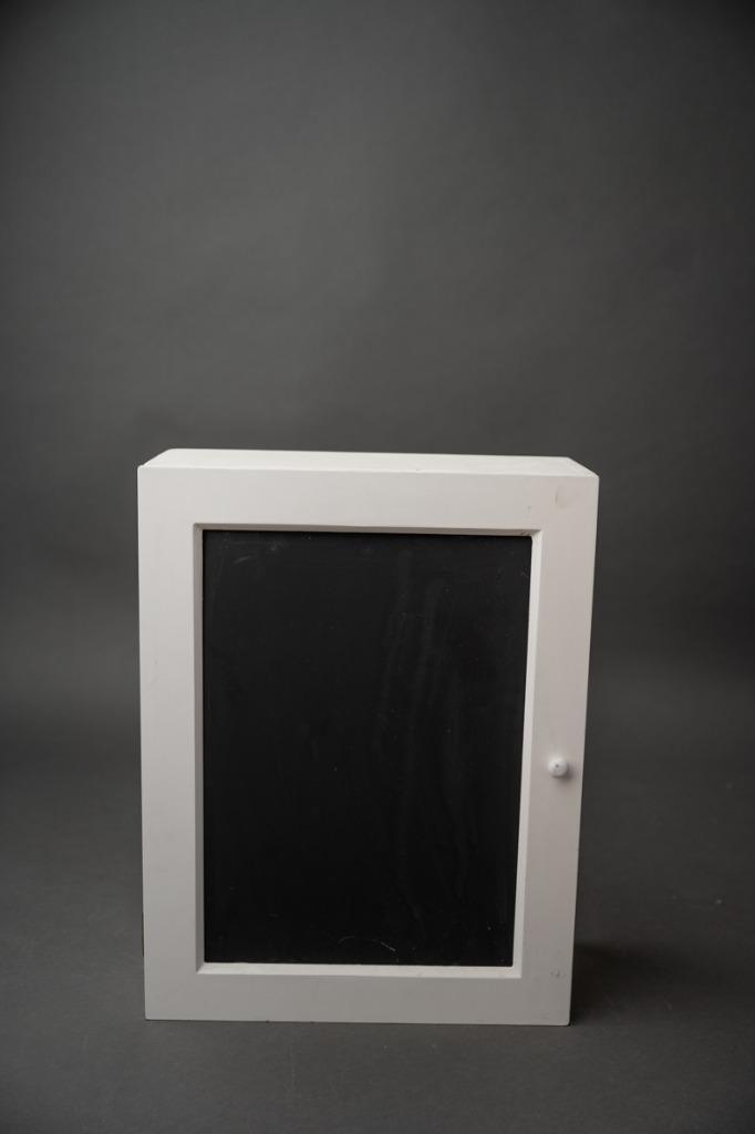 Presentatie doopsuiker - Kastje met krijtbord, Kinderen en Baby's, Kraamcadeaus en Geboorteborden, Zo goed als nieuw, Geboortebord