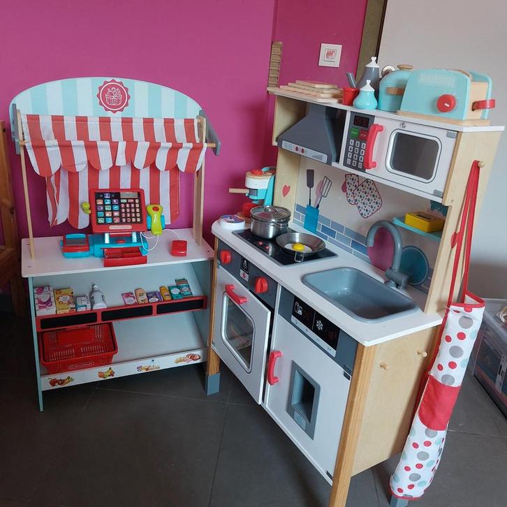 Speel keuken en winkeltje / theater poppenkast, Kinderen en Baby's, Speelgoed | Speelkeukens, Ophalen