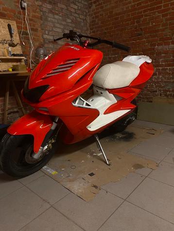 GEZOCHT, rijdende aerox zonder papieren beschikbaar voor biedingen