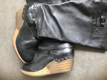 Dr. Martens maat 41 beschikbaar voor biedingen