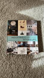 Maria Eugenia Silva - Industriële vintage interieurs, Boeken, Kunst en Cultuur | Architectuur, Ophalen of Verzenden, Zo goed als nieuw