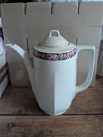 Cafetière en porcelaine, Enlèvement