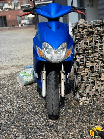 Yamaha jog r 70cc a klasse beschikbaar voor biedingen