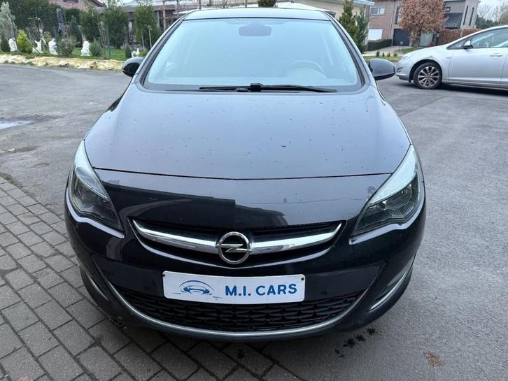 Opel Astra COSMO 1.6i AUTOMAAT (bj 2014), Auto's, Opel, Bedrijf, Te koop, Astra, ABS, Airbags, Airconditioning, Alarm, Bluetooth