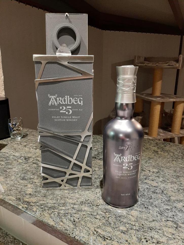 Whisky, Verzamelen, Wijnen, Nieuw, Overige typen, Overige gebieden, Vol, Ophalen