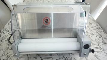 Pizzadeegmachine van Beeketal beschikbaar voor biedingen