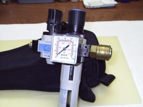 FESTO Reduceerventiel+Afsluiter+Waterafscheider+Manometer, Doe-het-zelf en Bouw, Compressors, Nieuw, 10 bar of meer, Verzenden