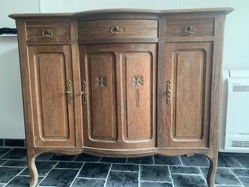 Antieke eiken dressoir  beschikbaar voor biedingen