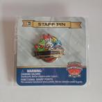 Pokémon Championships 2022 Staff Pin Europa, Hobby en Vrije tijd, Verzamelkaartspellen | Pokémon, Ophalen of Verzenden, Zo goed als nieuw
