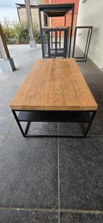 Table basse en bois, Enlèvement