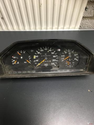 Mercedes W124  Diesel   124 542 6806    Km Tellerklok beschikbaar voor biedingen