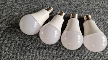 Smart light bulbs (wifi)