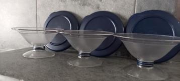 3 Tupperware ijscoupe met deksel  beschikbaar voor biedingen