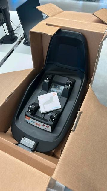 Maxi Cosi Isofix basis beschikbaar voor biedingen