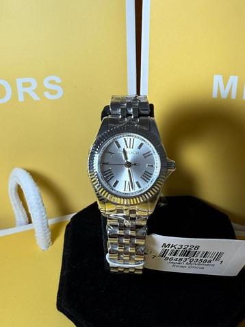 Montre mickael kors argente neuf  beschikbaar voor biedingen
