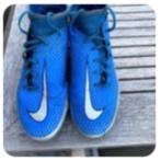Voetbalschoenen volle doos, Kinderen en Baby's, Ophalen