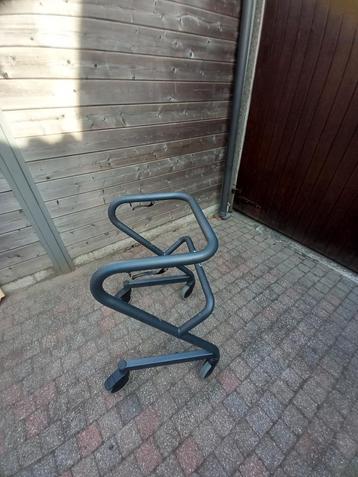 Trippelstoel beschikbaar voor biedingen