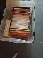 Een 300 tal verschillende soorten strips., Ophalen of Verzenden, Gelezen