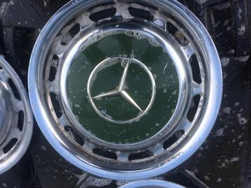 14 inch wieldoppen Mercedes w114, w115, w123, w116, w108, w1 beschikbaar voor biedingen