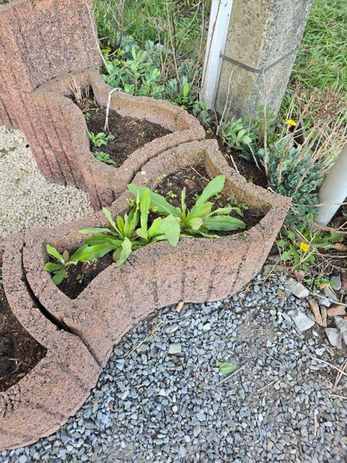Stapelbare bloembakken in roodbruin beton, Tuin en Terras, Bloembakken en Plantenbakken, Gebruikt, Beton, Binnen, Balkon, Tuin