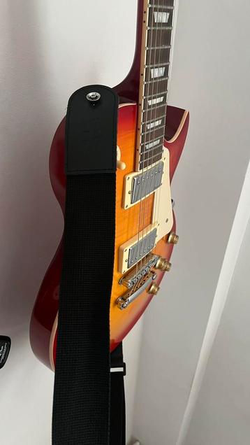 Harley Benton Deluxe edition sunburst beschikbaar voor biedingen