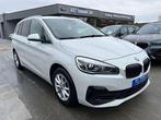 BMW 218 i GRAN TOURER NAVIGATIE LEDER XENON CAMERA LED PDC, Auto's, BMW, Monovolume, Euro 6, 2 Reeks, Wit