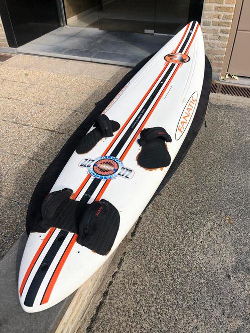 Fanatic Falcon 272cm 92liter windsurfplank board, Watersport en Boten, Windsurfen, Gebruikt, Plank, 250 tot 300 cm, Met vin(nen)