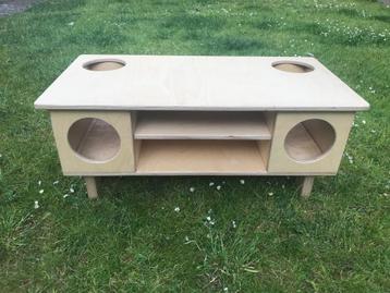 Salontafel voor baasje en beestje beschikbaar voor biedingen