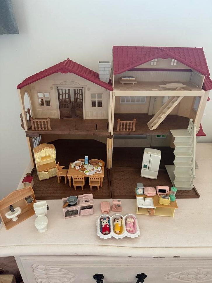 Sylvanian families, Enfants & Bébés, Jouets | Maisons de poupées, Comme neuf, Maison de poupées, Enlèvement
