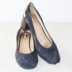 Blauw Suede Geox Lak Pumps (Maat 40) - s8 € 40,-, Kleding | Dames, Geox, Pumps, Zo goed als nieuw, Verzenden
