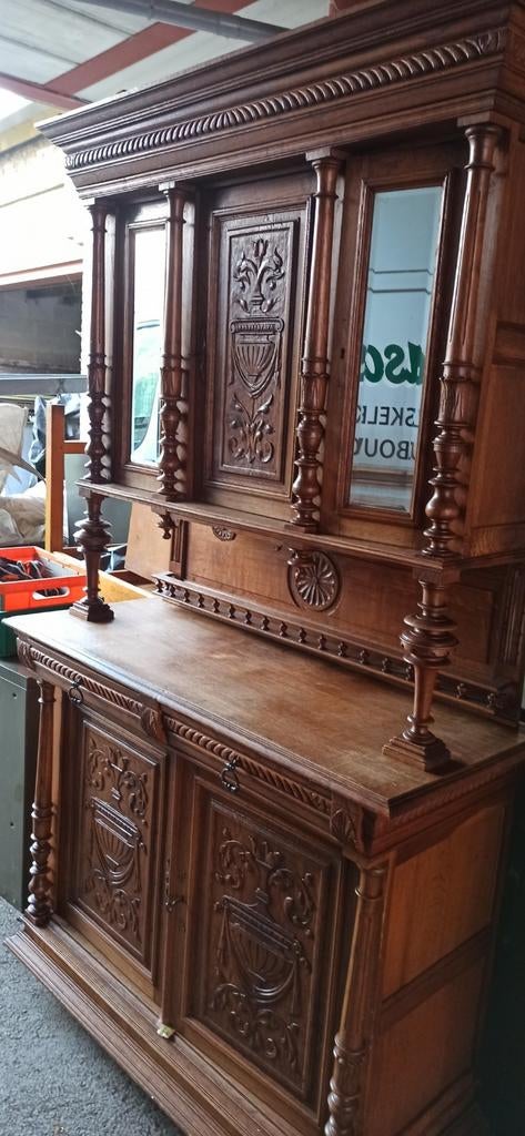 Ancien meuble buffet  en chêne. Avec miroir., Enlèvement