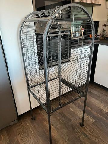 Cage à Peruche ou petit perroquet à vendre  beschikbaar voor biedingen