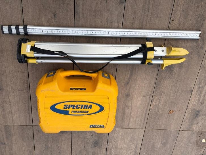 Trimble Spectra Precision LL300N roterend laserniveau, Doe-het-zelf en Bouw, Meetapparatuur, Gebruikt, Afstand, Ophalen