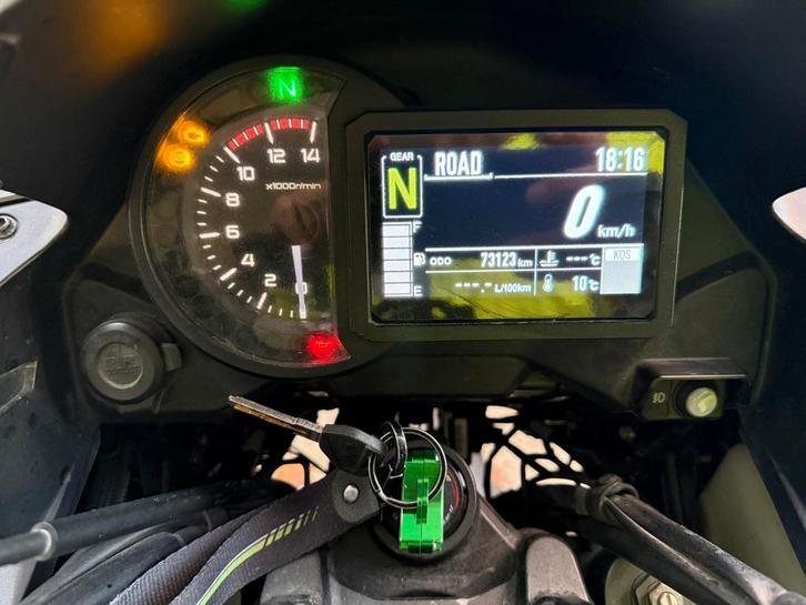 Kawasaki Versys 1000S tweedehands uit het jaar 2021, Motoren, Motoren | Kawasaki, Particulier, Toermotor, meer dan 35 kW, 4 cilinders