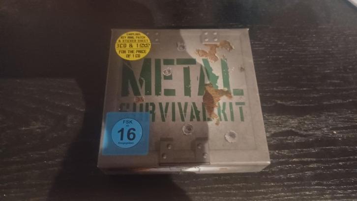 Coffret CD/DVD Metal Survival Kit, Cd's en Dvd's, Cd's | Hardrock en Metal, Zo goed als nieuw, Boxset, Ophalen of Verzenden